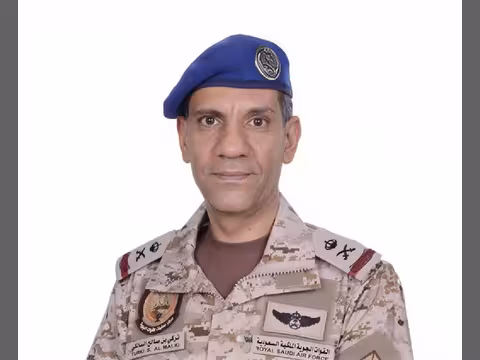 الدفاع السعودية تؤكد سقوط صاروخ حوثي "انحرف عن مساره" قرب الحدود