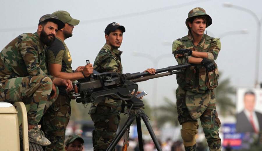 الحرس الثوري يبلغ قادة فصائل عراقية برفض طهران تسليم السلاح للدولة العراقية