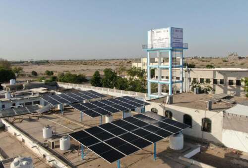 افتتاح مشروع بئر ارتوازية ومنظومة طاقة شمسية لتوفير المياه في الوهط بلحج