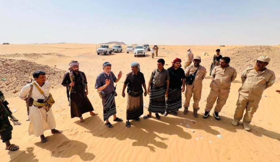 فريق مسام يستعد لتنفيذ أعمال مسح هندسي ونزع الألغام على الخط الرابط بين محافظة مأرب وشبوة