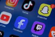 أستراليا تشدد حظر استخدام الأطفال وسائل التواصل الاجتماعي وتزيد الغرامات.