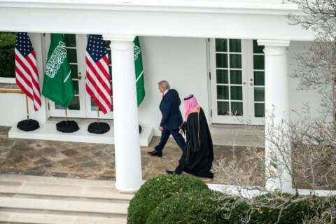 وول ستريت جورنال " الولايات المتحدة تتجه لتقليص وجودها العسكري في السعودية"