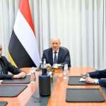 المجلس الرئاسي يتهم الحوثيين برفض عمل"اليمنية"واستبدالها بـ"ماهان" الإيرانية