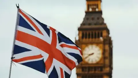 بريطانيا تسحب ما تبقى من طاقمها الدبلوماسي في ايران