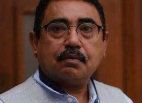 الشاعر التهامي اليمني إسماعيل مخاوي تعرض لحادث مروري ويحتاج دعمنا