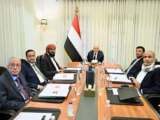مجلس القيادة الرئاسي يوجه باللجوء إلى العمل الاستباقي ضد مصادر التهديد الحوثية