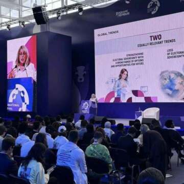 بامفيلوفا تفتح أبواب التجربة الروسية أمام شباب العالم