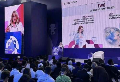 بامفيلوفا تفتح أبواب التجربة الروسية أمام شباب العالم