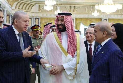 اجتماع سعودي باكستاني تركي مرتقب في ظل تصاعد هجمات الحوثيين .