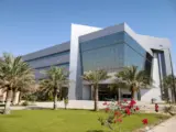 هجوم يستهدف مقر أرامكو في الظهران والحوثيون يتوعدون بمزيد من الضربات