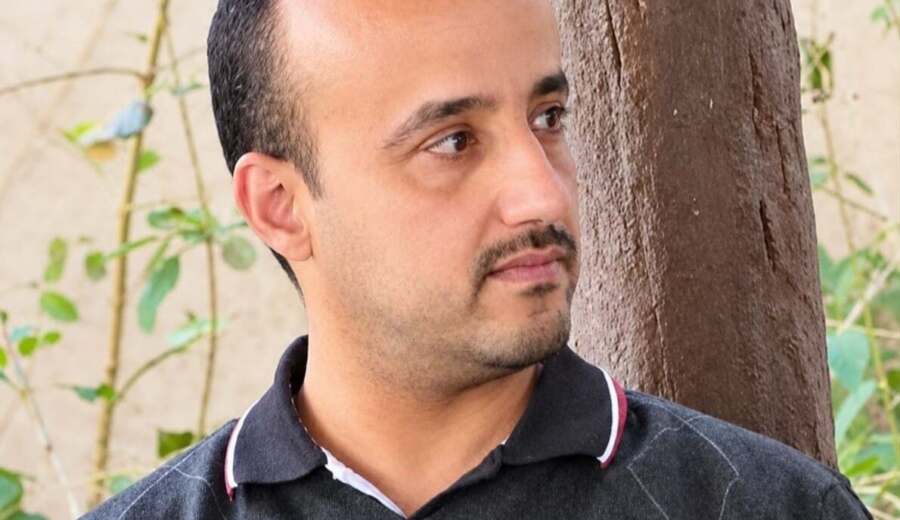 وفاة موظف أممي داخل أحد معتقلات الحوثيين بعد عامين من اعتقاله في صنعاء