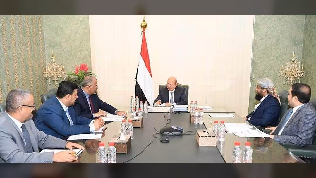 المجلس الرئاسي يدعم تمرد المؤسسات الايرادية ويترك الحكومة وحيدة