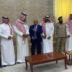 وفد سعودي أمني وعسكري يزور حضرموت ويعقد اجتماعًا مع القيادات العسكرية والمحلية