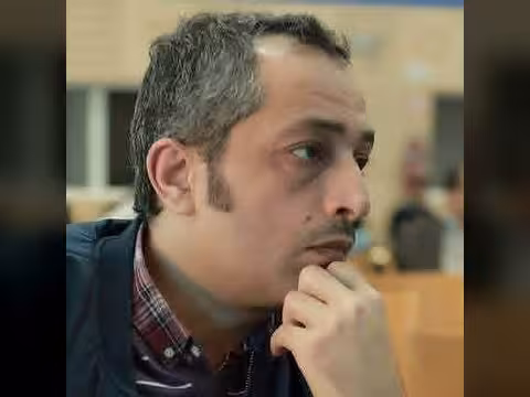 الأكاديمي والسياسي معن دماج لـ«اليمني الجديد»: الخلاف السعودي-الإماراتي بعد اجتياح حضرموت ظهر إلى العلن وبطريقة خشنة