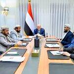 المجلس الرئاسي يناقش خطط تنفيذ برنامج عمل الحكومة وأولوياتها للمرحلة المقبلة